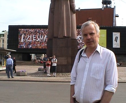 Рига у памятника стрелкам 2010