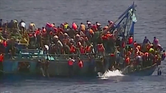 روما تنقذ عشرة آلاف لاجئ بالبحر المتوسط