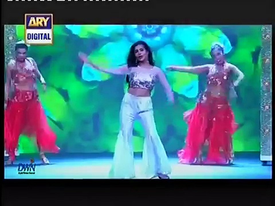 Soha Ali Abro Hot Stunning Dance Performance