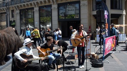 Bernardo Sandoval joue à Toulouse à l'occasion du marché Ariègez-vous
