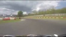 ALGUMA VEZ VIRAM UM KART A ULTRAPASSAR PELO AR?