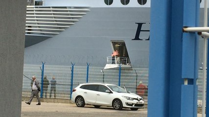 L'Harmony of the Seas quitte le port de Cherbourg