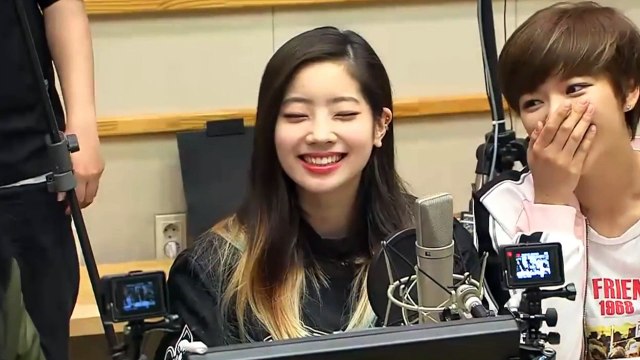 TWICE Tzuyu Jeongyeon Dahyun Mina Momo