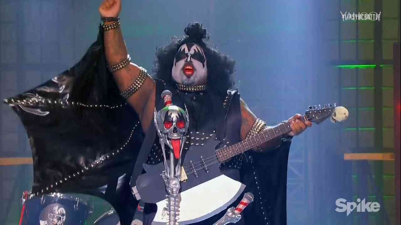 CeeLo's Terrifying KISS Performance