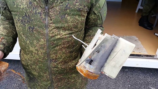 10 Подарок от Игила, который прилетел в 23 57, 31 декабря 2015 г на нашу базу в Сирии