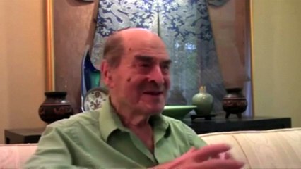 Dr Henry Heimlich uses Heimlich manoeuvre for the first time
