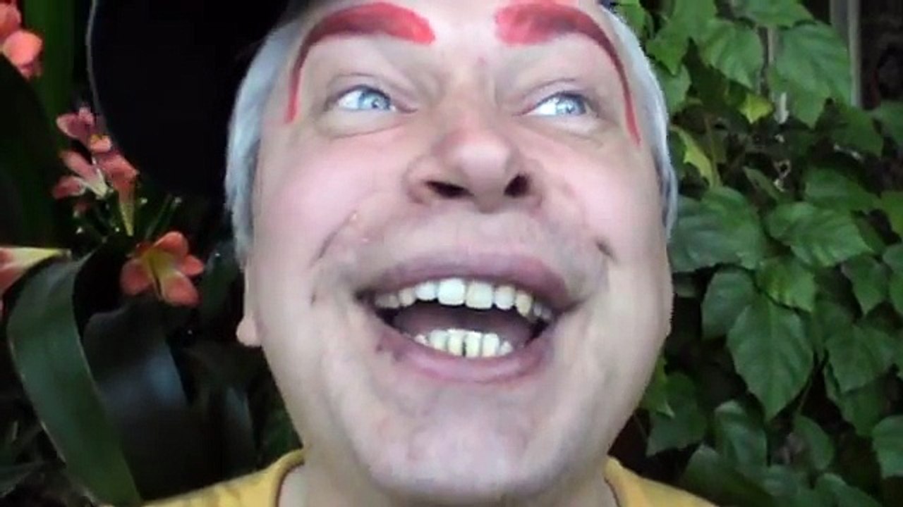 Красные брови — У меня красные брови — видео прикол пародия на актёра