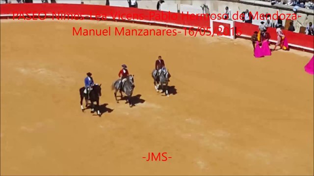 Paseo-Nîmes-Léa Vicens-Pablo Hermoso de Mendoza-Manuel Manzanares-16/05/2016