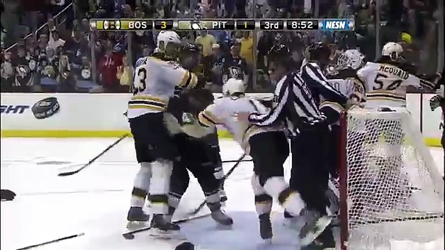 [HQ] NHL 12/5/11 – Gregory Campbell vs. Joe Vitale