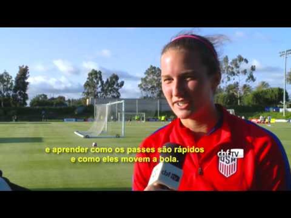 Americanas assistem ao treino da Seleção Bras...