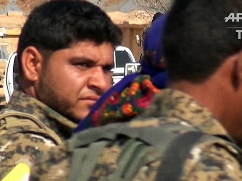 Offensive contre l'EI: des centaines de civils fuient Fallouja