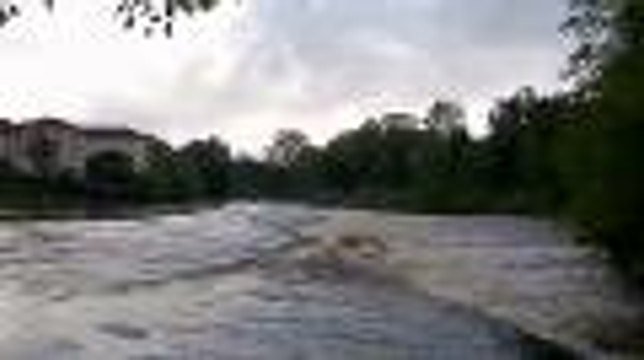 Inondations au Pays BAsque : la Nive très haute à Ustaritz
