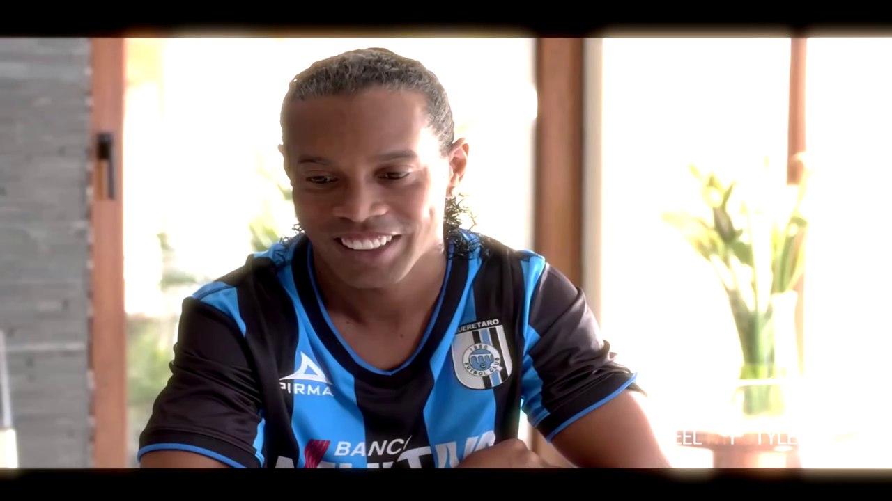 Ronaldinho 2015 - 2016