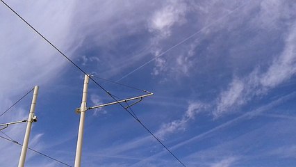 Chemtrails Angers (France) - 26 mai 2016 - 12h30 - Trainées persistantes inexpliquées