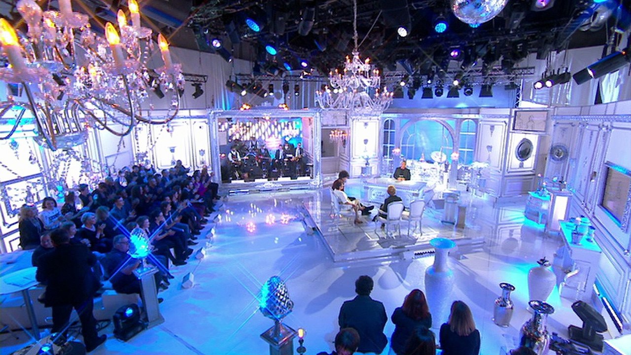 Roselyne Bachelot réagit pour la 1ère fois chez Ardisson à l'arrêt officialisé du '"Grand 8"