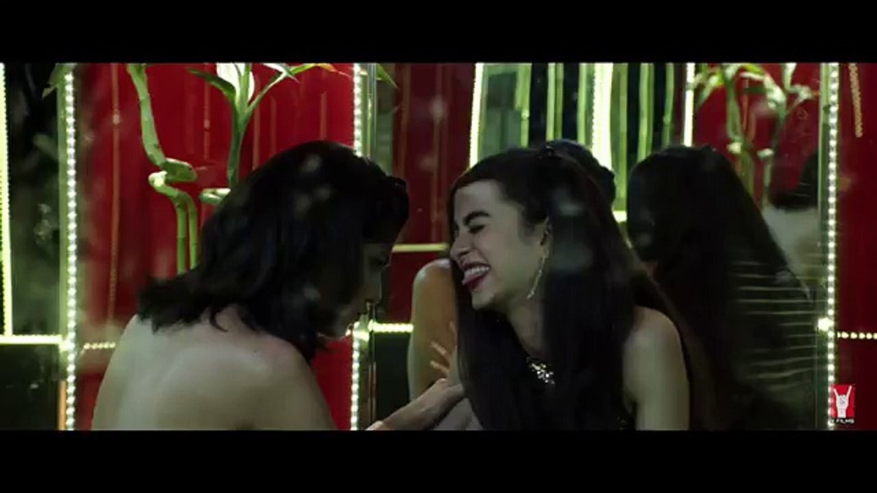 Ladies Room - Trailer - 2 Girls. 6 Loos. ∞ Fun.