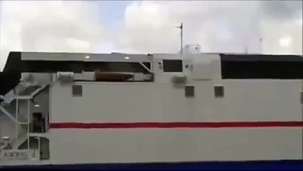 Какой маленький кораблик