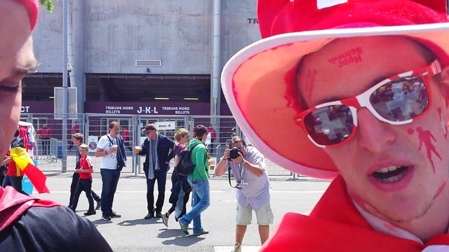 La bonne ambiance entre supporters suisses et belges est au rendez-vous 2/2