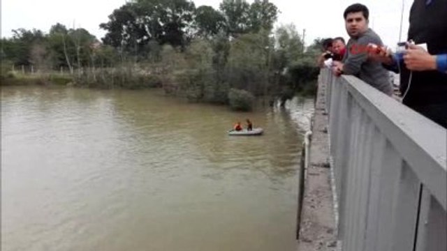 Sakarya Bir Kişinin Sakarya Nehri'ne Atladığı İhbarı Ekipleri Alarma Geçirdi