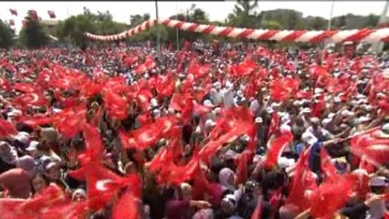 Başbakan Yıldırım: "Diyarbakır'ı Yakıp Yıkanlar, Çukurlar Kazanlar Yaptıklarından Pişman Olacak"
