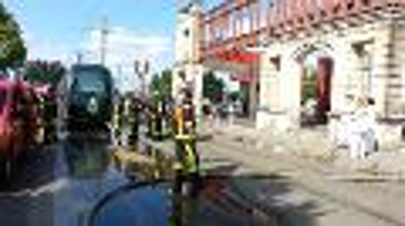 Bordeaux : incendie sur la rive gauche, des habitants évacués