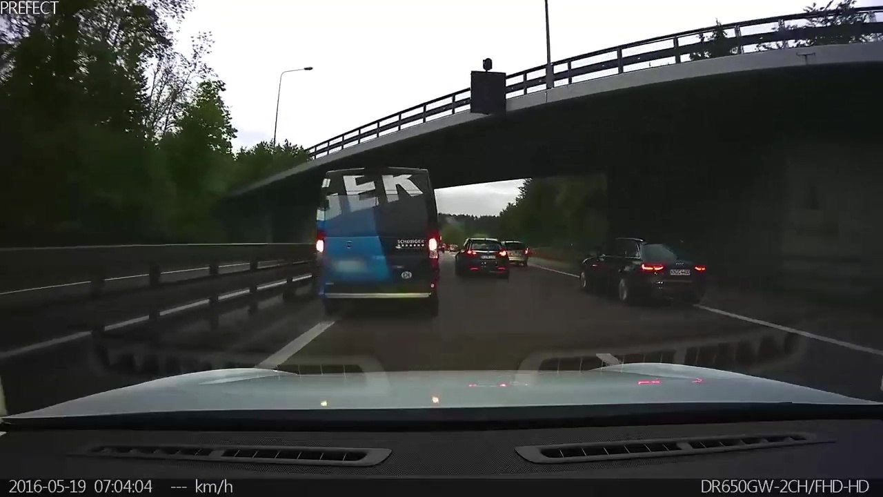 L'autopilote d'une Tesla ne se désactive pas à temps