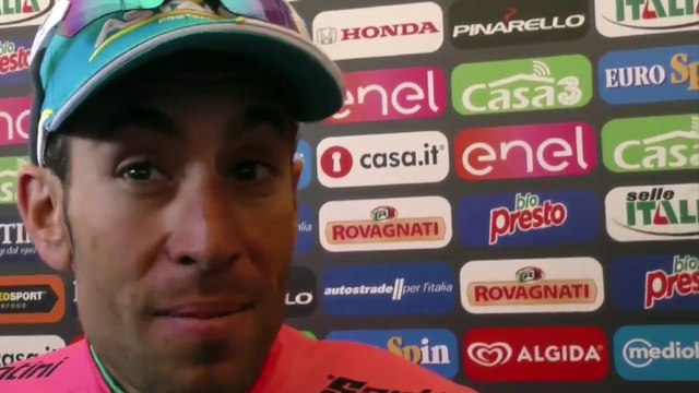 Giro 2016 - Vincenzo Nibali : Prendre le maillot rose à l'avant dernière étape du Giro et le gagner, c'est incroyable