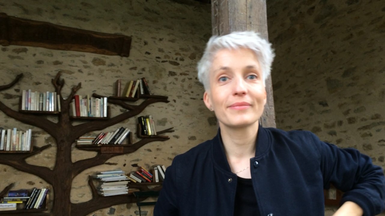 3 Éléphants. Jeanne Added : rencontre éclair