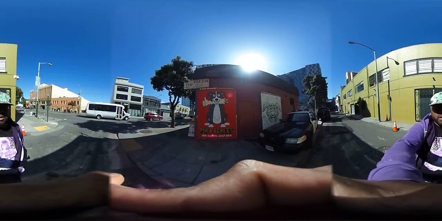 MR. PICKLES AND THE COPS! 360° Video.