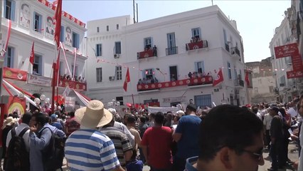 احتجاجات بتونس ضد مقترح لرفع سن التقاعد