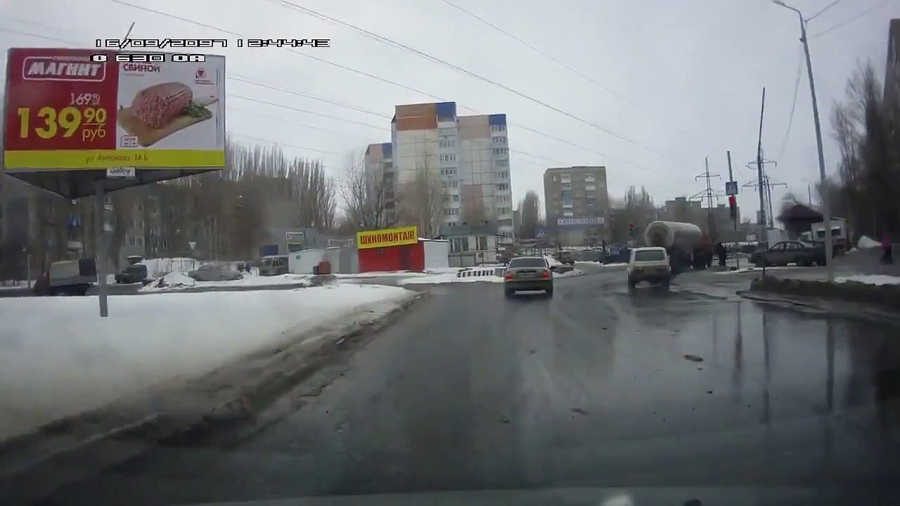 Реакция водителя спасла жизнь самоубийце