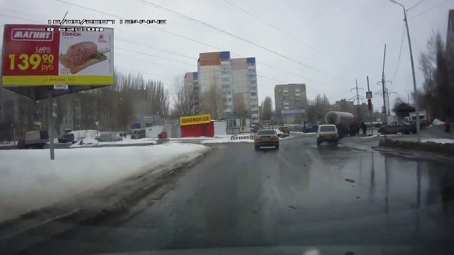 Реакция водителя спасла жизнь самоубийце