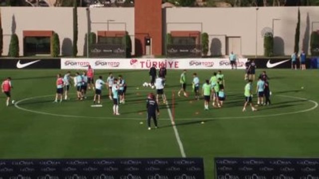 A Milli Futbol Takımı, Karadağ Maçının Hazırlıklarını Tamamladı