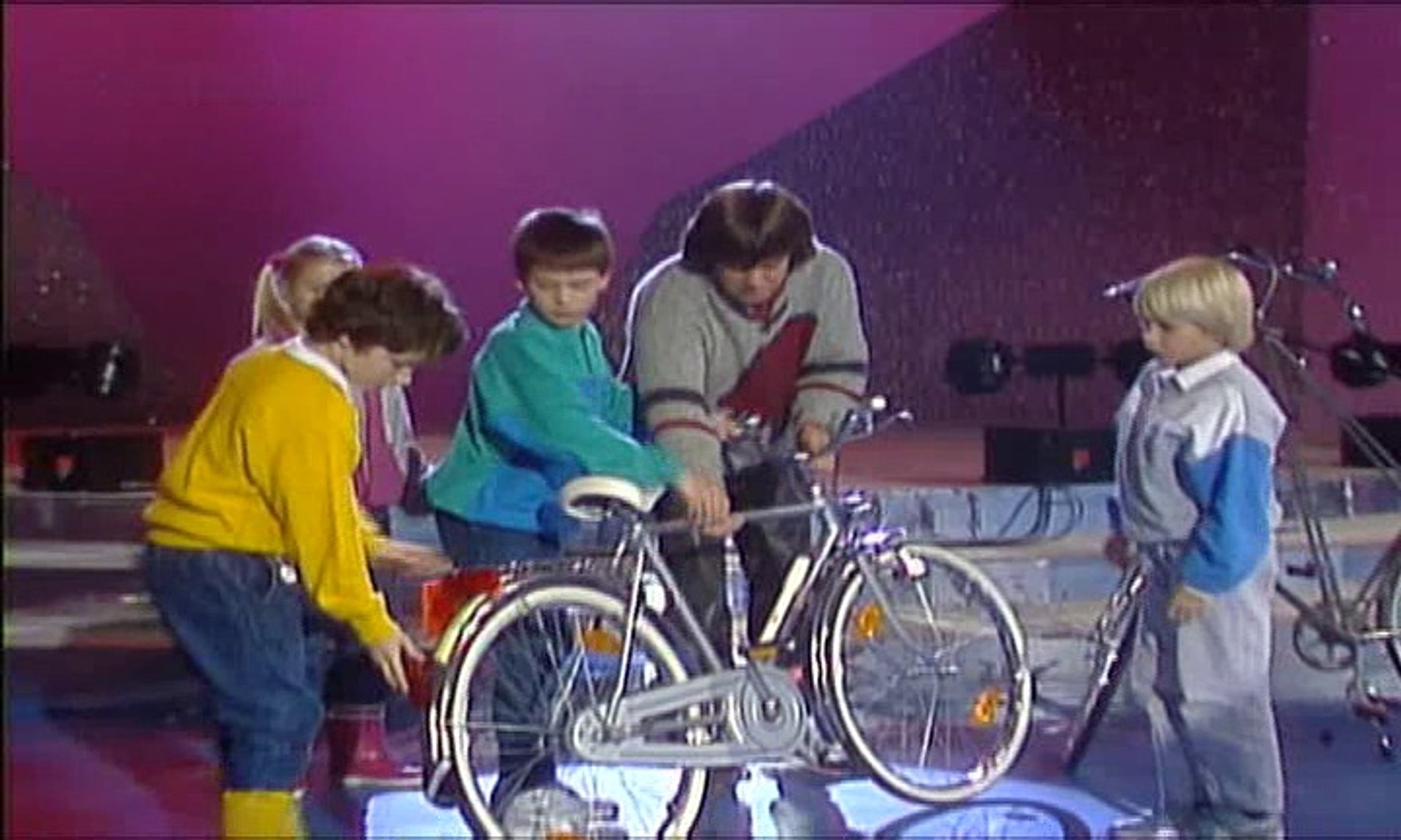 Rolf Zuckowski und seine Freunde - Mein Fahrrad 1987 - video Dailymotion