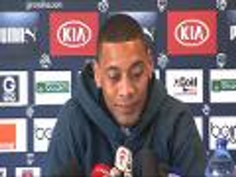 Football (Bordeaux-Lyon) : Interview de Guillaume Hoarau