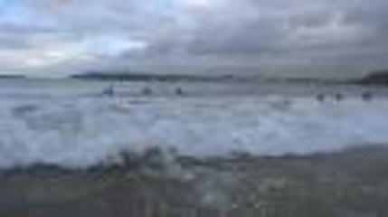 Côte basque : le bain du nouvel an à Ciboure