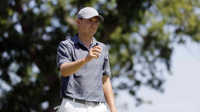 Jordan Spieth Grabs Lead at Colonial