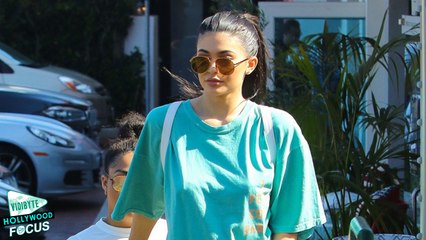 Kylie Jenner Sets Record Straight About Tyga Owing Her Money