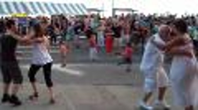 Bordeaux : bal des sapeurs pompiers