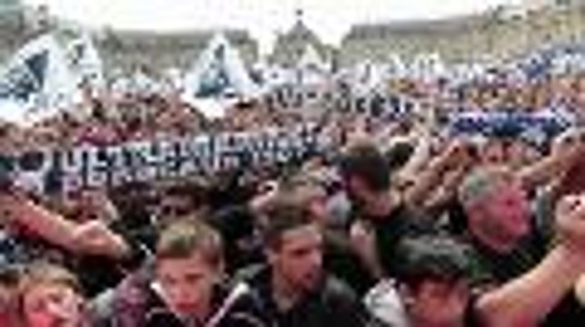 Présentation de la Coupe de France gagnée par les Girondins