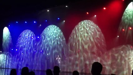 Lee Greenwood "I'm proud to be an American"