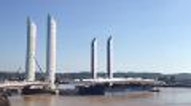 Pont levant de Bordeaux : la pose du tablier central