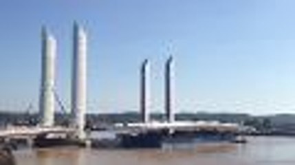 Pont levant de Bordeaux : la pose du tablier central