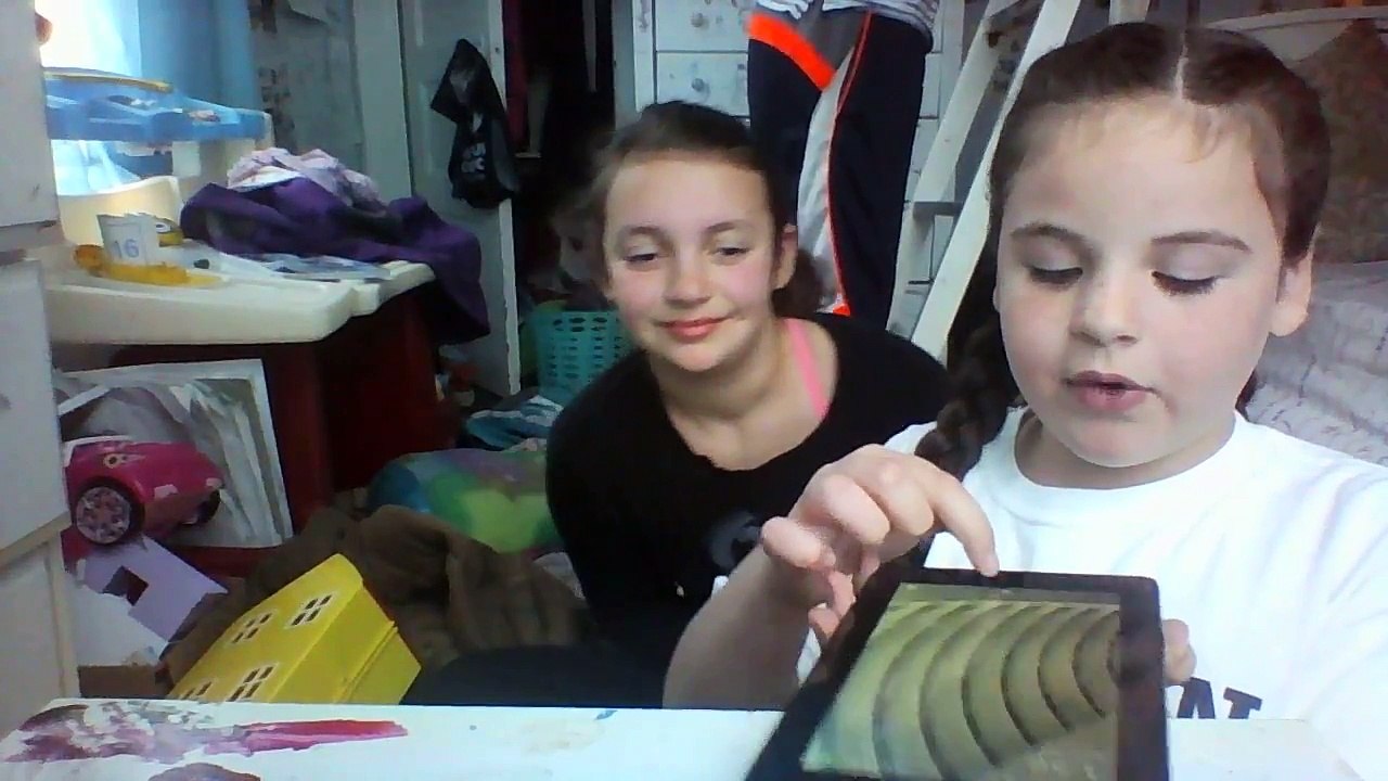 PEPPA PIG HOLIDAY/ APP REVIEW