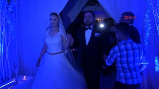 Gaziantep Belediye Başkanının Oğlunun Düğününde Dolar Yağmuru