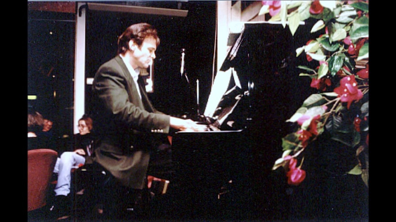 The Flight of the Foo Birds, Hefti, audio + images, Francis Fowke pianiste