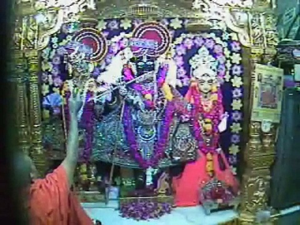 Shangar Aarti Darshan 17 February 2010 gopinathji.com