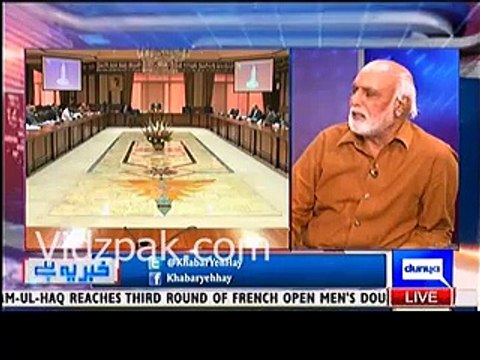 Talal Chaudhry ko complex hai kyunk woh Pervaiz Ellahi ki gaari ke aage dhamal daalta tha :- Haroon Rasheed