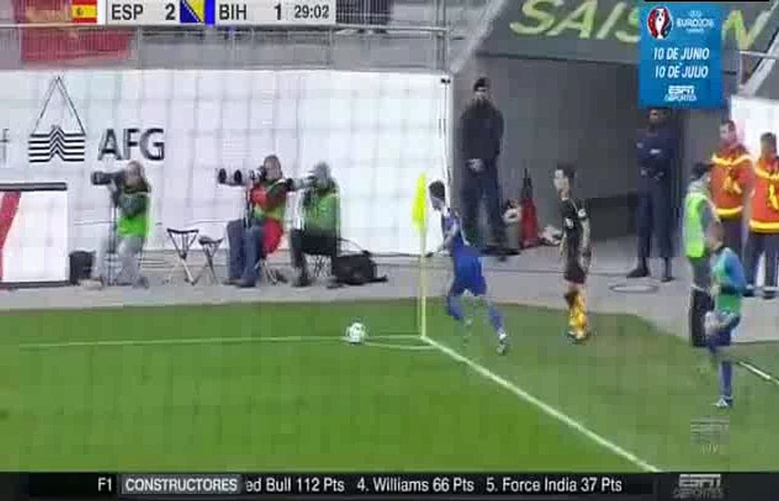 Emir Spahic Goal 2-1 Spain vs Bosnia-Herzegovina