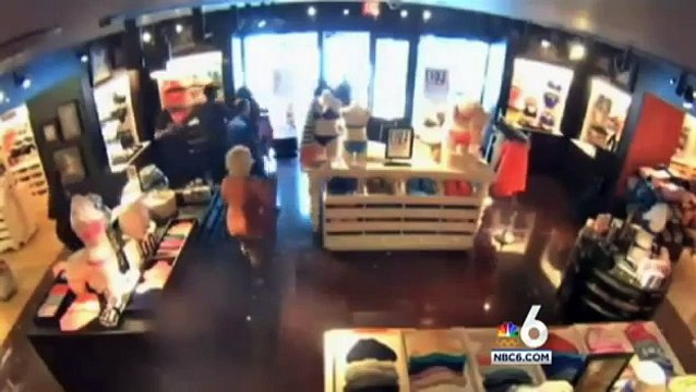 5 Florida Women Beat Up A Victorias Secret Employee For Trying To Stop An Armed Robbery New Video